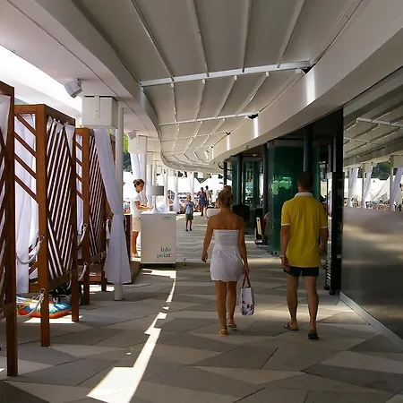 Gare Апартаменты *