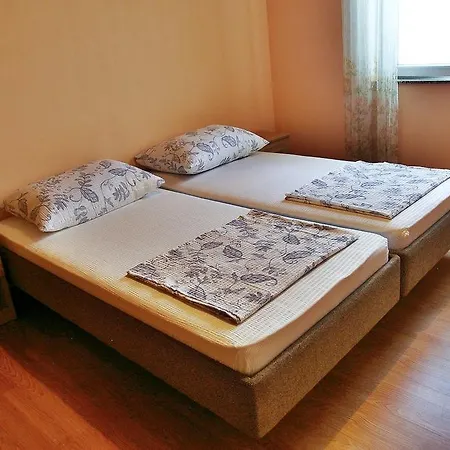 Gare Apartment